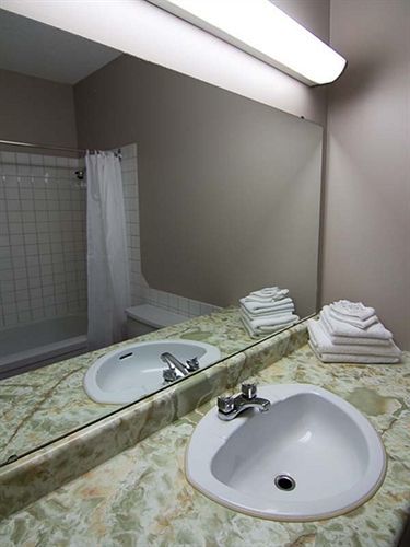 Motel Princesse Chicoutimi Exteriör bild